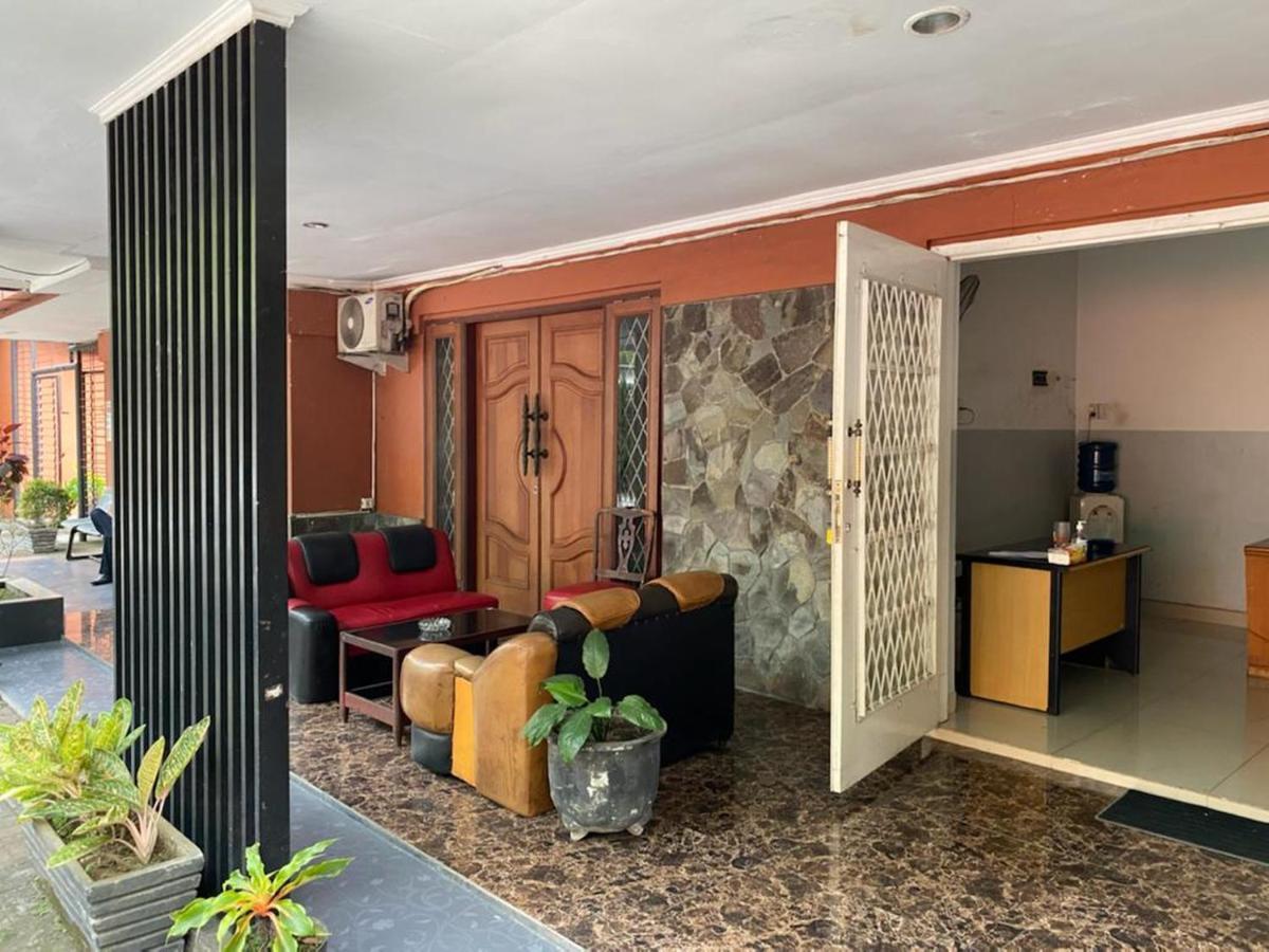 Djaboerigin Mongonsidi Guest House RedPartner Medan Extérieur photo