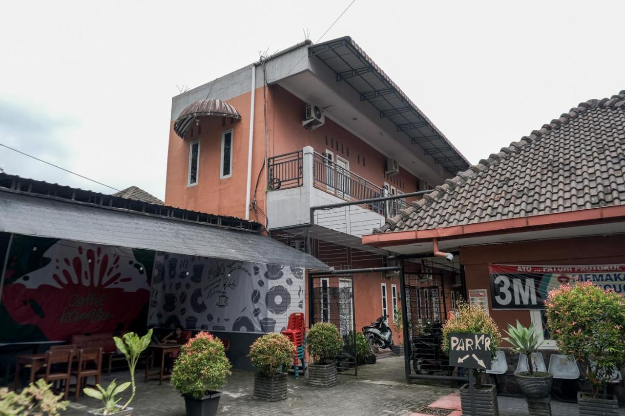 Djaboerigin Mongonsidi Guest House RedPartner Medan Extérieur photo