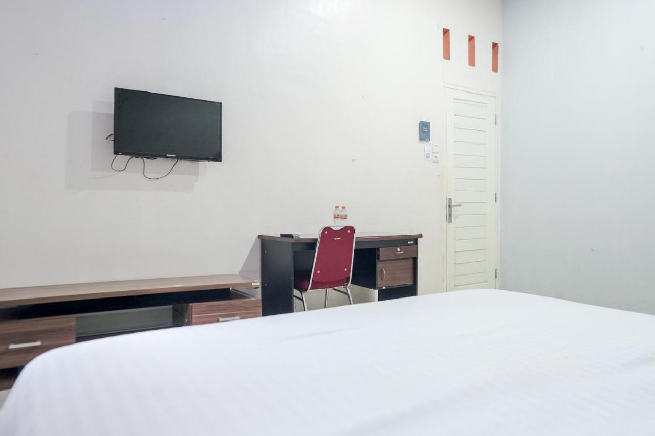 Djaboerigin Mongonsidi Guest House RedPartner Medan Extérieur photo